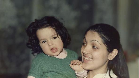 Marija s majkom - Avaz