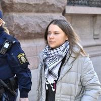 Video / Zbog Izraela: Greta Tunberg prisustvovala protestu ispred Malme arene, policija je odvela
