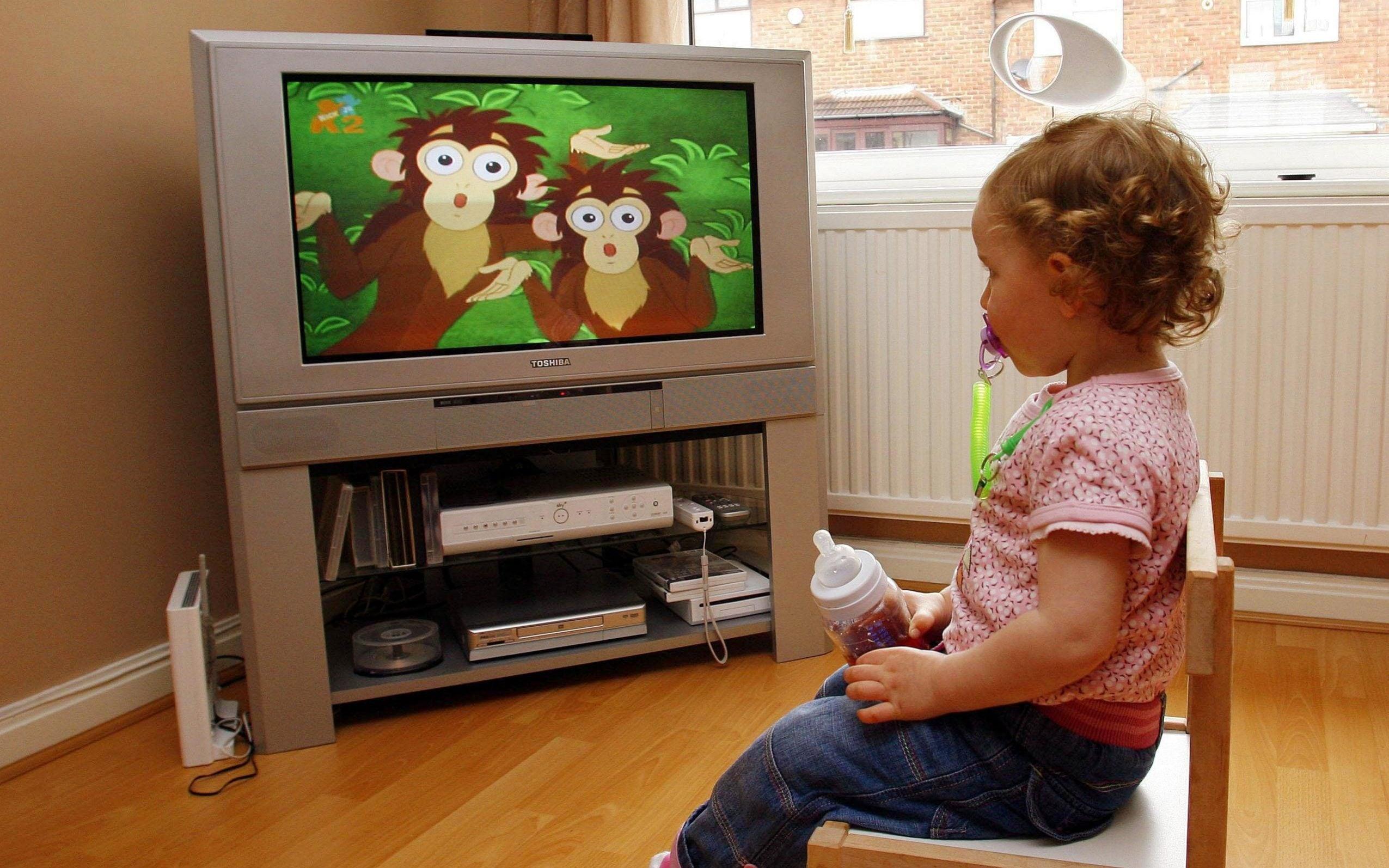 Može li gledanje televizije utjecati na razvoj vida kod djeteta