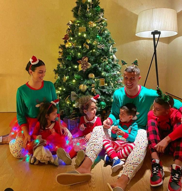 Ronaldo s porodicom u Dubaiju slavi Božić
