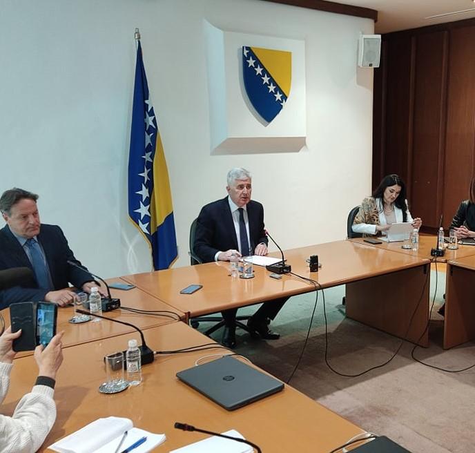 Čović odgovorio na pitanje novinara "Avaza": Donijeli smo odluku da komisija radi dva dana, PDV će biti na dnevnom redu