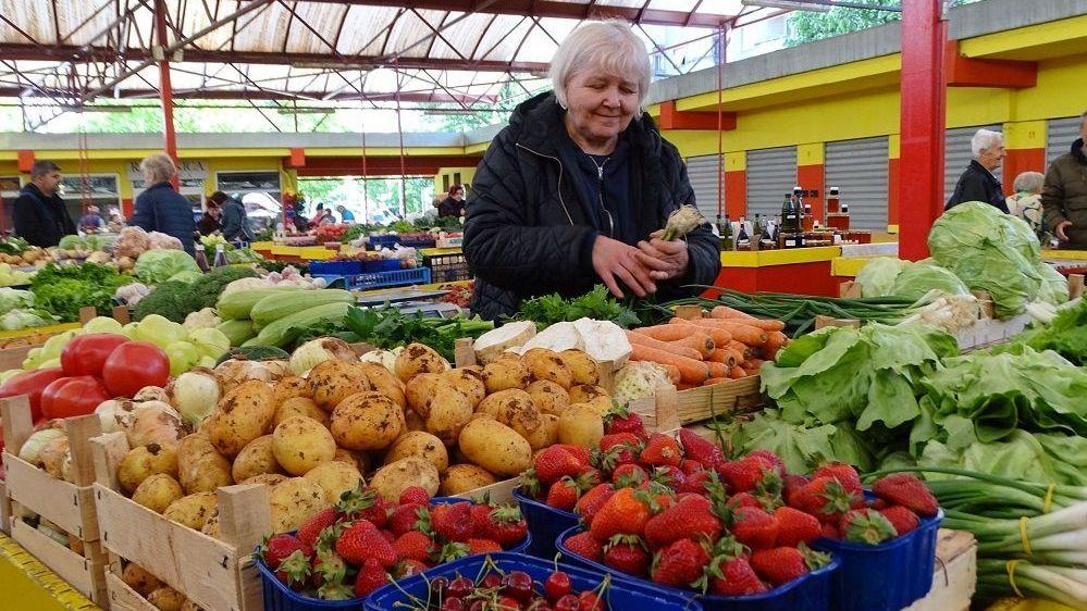 Temperaturni šokovi već ostavljaju trag na prinosima: Narod voće i povrće kupuje za marku