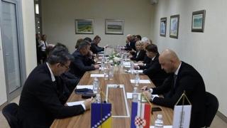 Predsjedništvo HNS-a BiH: Pozivamo političke lidere na nastavak dijaloga