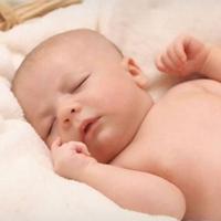 Zašto se beba stalno budi