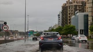 Obilne padavine izazvale poplave u Dubaiju, otkazani pojedini letovi

