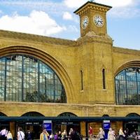 Opasnost: Glavna željeznička stanica u Londonu evakuisana zbog dima i mirisa gasa