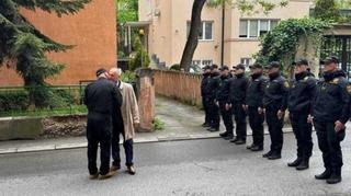 Munjić i Selmanović dočekani ispred FUP-a, postrojen policijski vod!