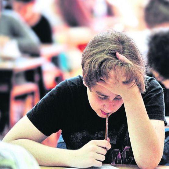 Skandal u Crnoj Gori: Odloženo eksterno testiranje iz matematike, učenici imali testove