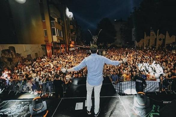 Mirza Selimović održao spektakularan koncert u rodnom gradu Srebreniku