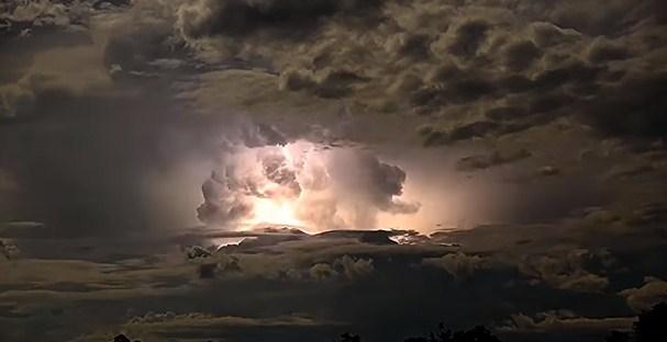 Snimak zastrašujuće oluje koja izaziva jezu dok je gledamo