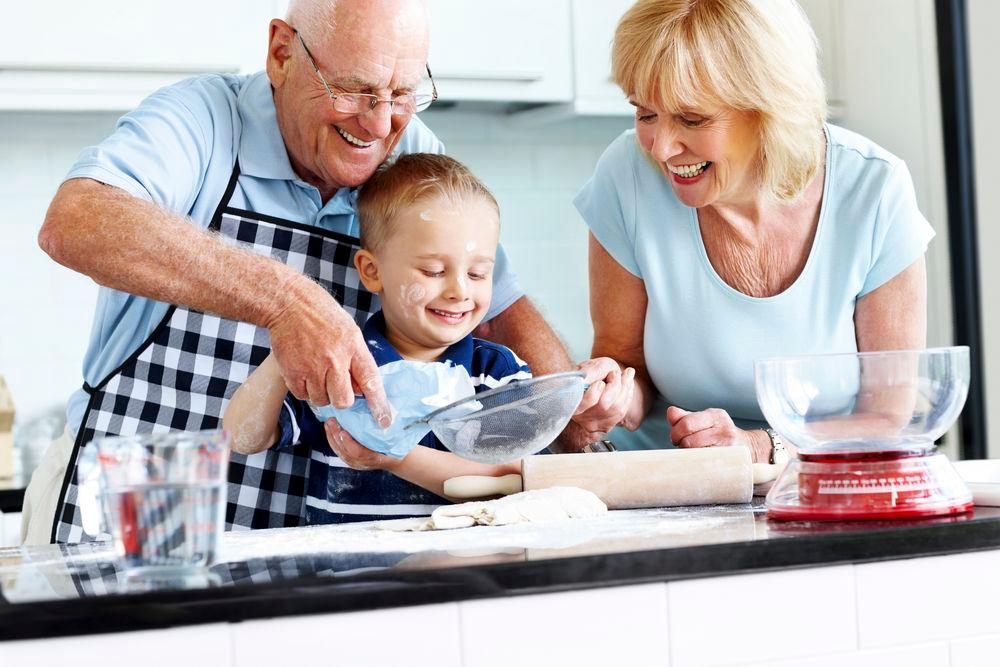 Bake i djedovi - ključ sretnog djetinjstva