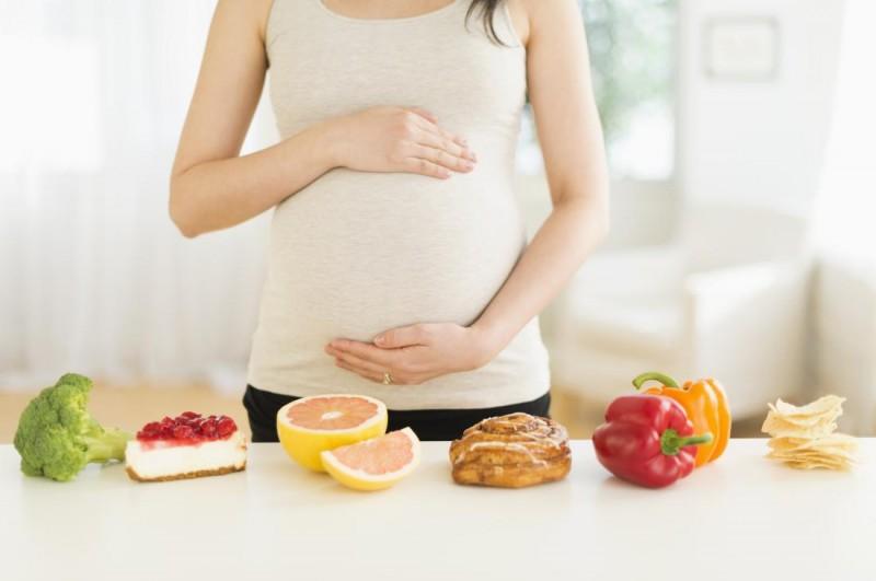 Prehrana trudnice: Da - voću, povrću, siru, mahunama i orasima