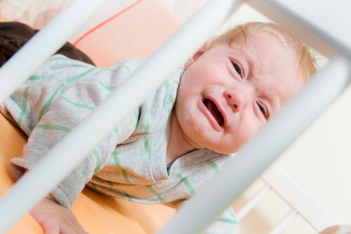 Stručnjaci se slažu da bebin plač nikako ne treba ignorirati - Avaz