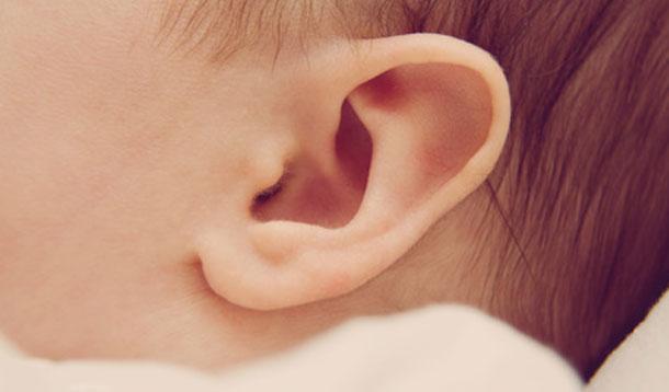 Kako prepoznati upalu uha kod djeteta