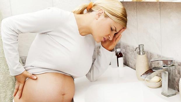 Voda ublažava mučnine u trudnoći