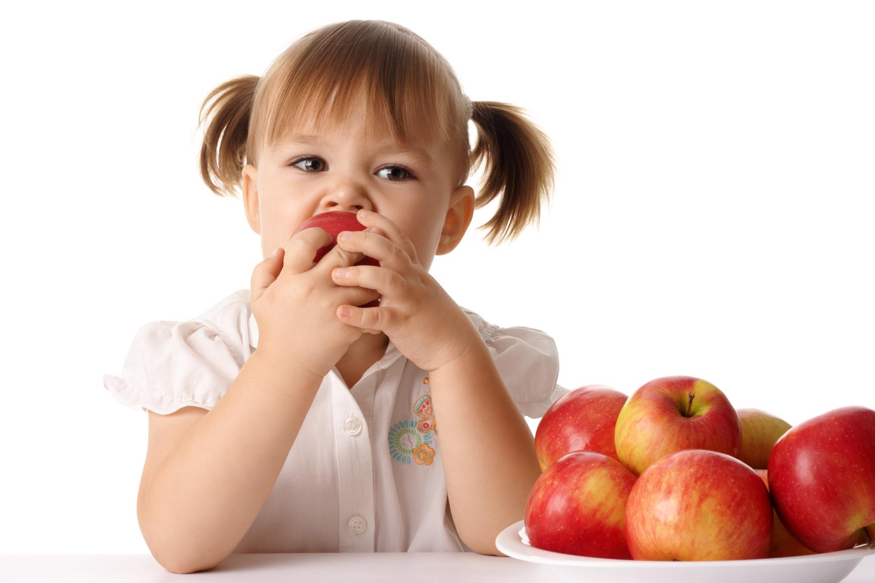 Zašto bi djeca trebala jesti jabuke