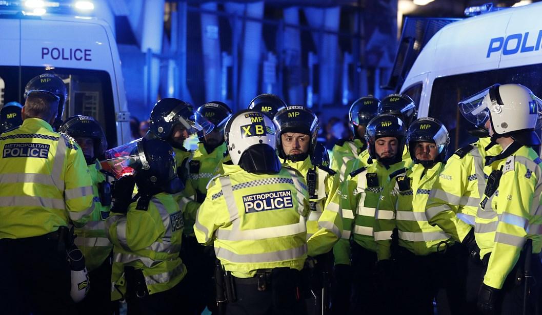Veliki sukob desničara i policije u Londonu