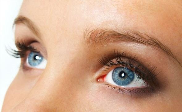 Laser mijenja boju očiju