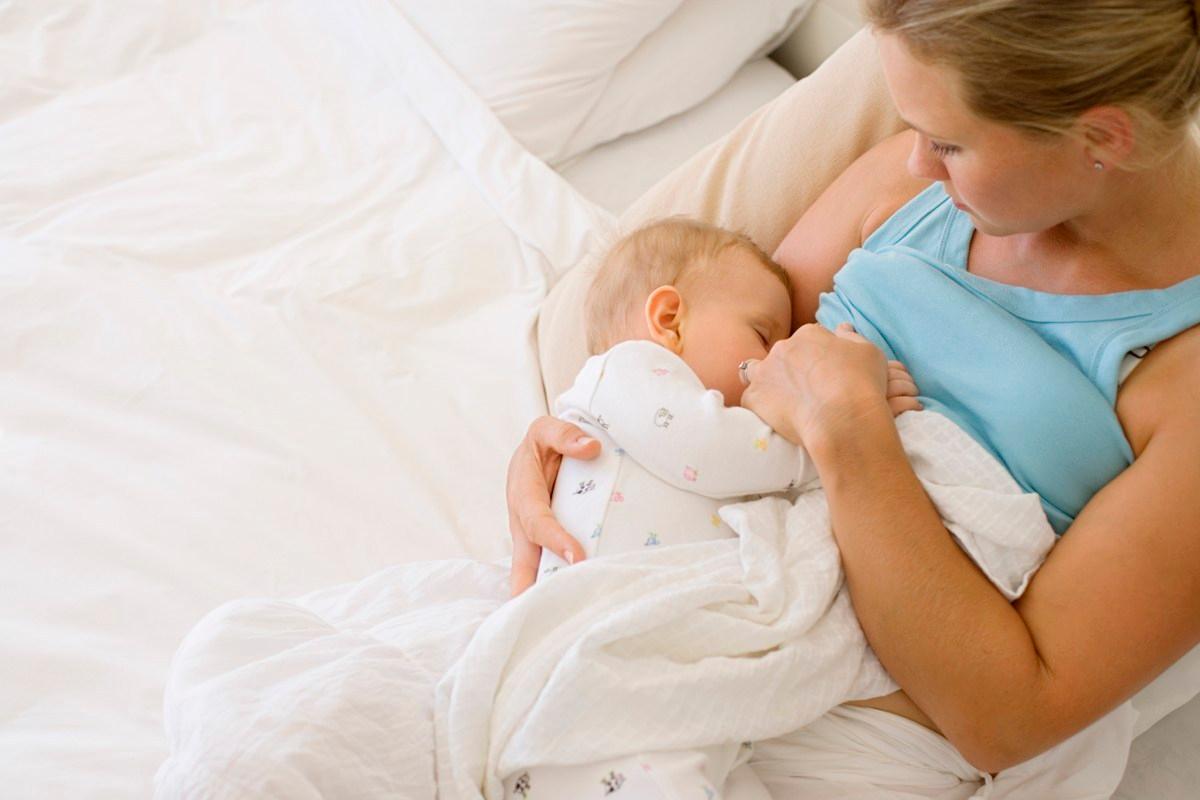 Bebe često doje zbog ugode ili nesigurnosti - Avaz