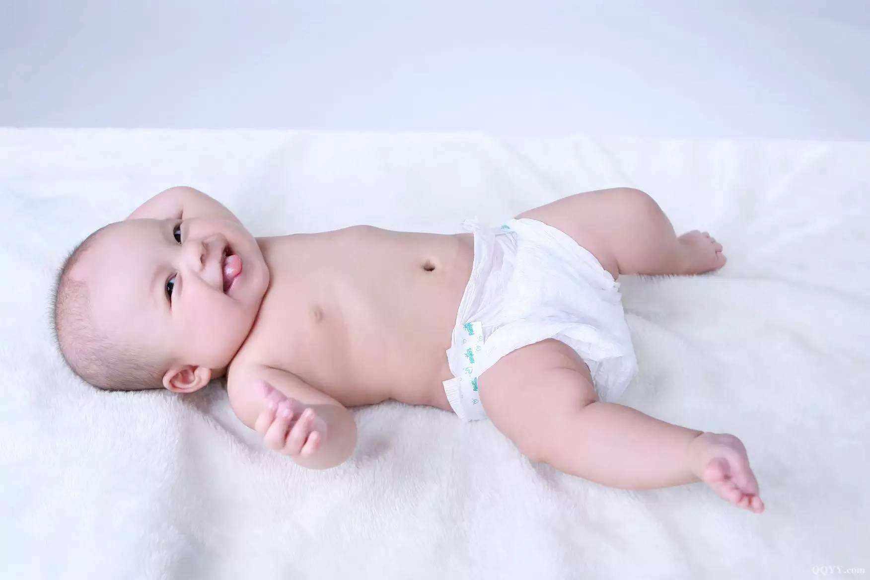 Zdrava beba često mokri, pa su pelene svaka tri sata vlažne - Avaz