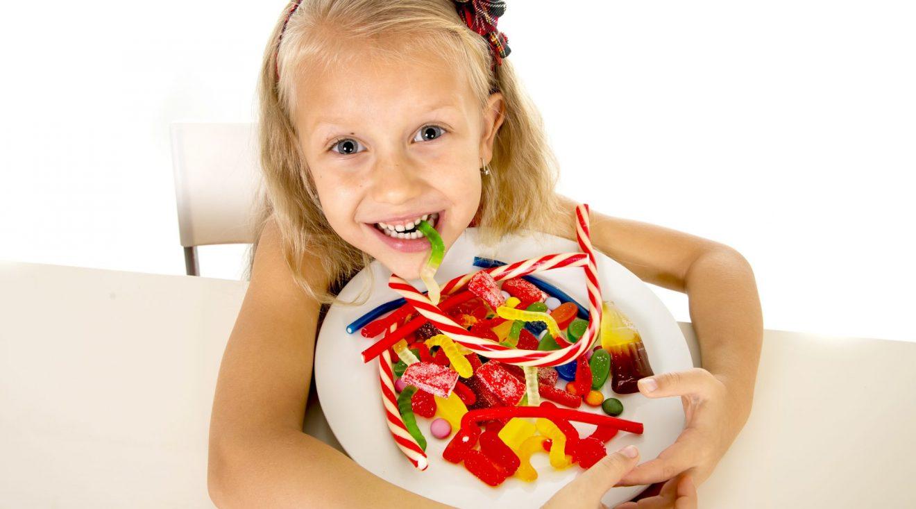 Ukoliko od slatkiša napravite tabu, dijete će ih još više željeti jesti - Avaz