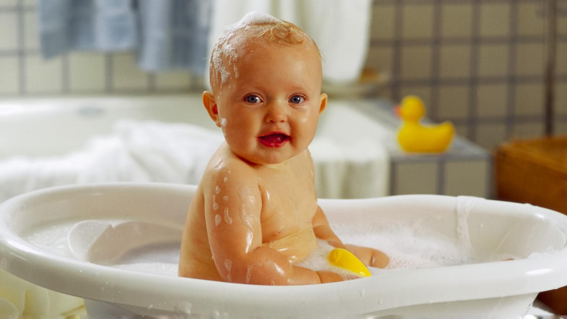 Dojenče možete kupati svakodnevno, ali to nije neophodno - Avaz