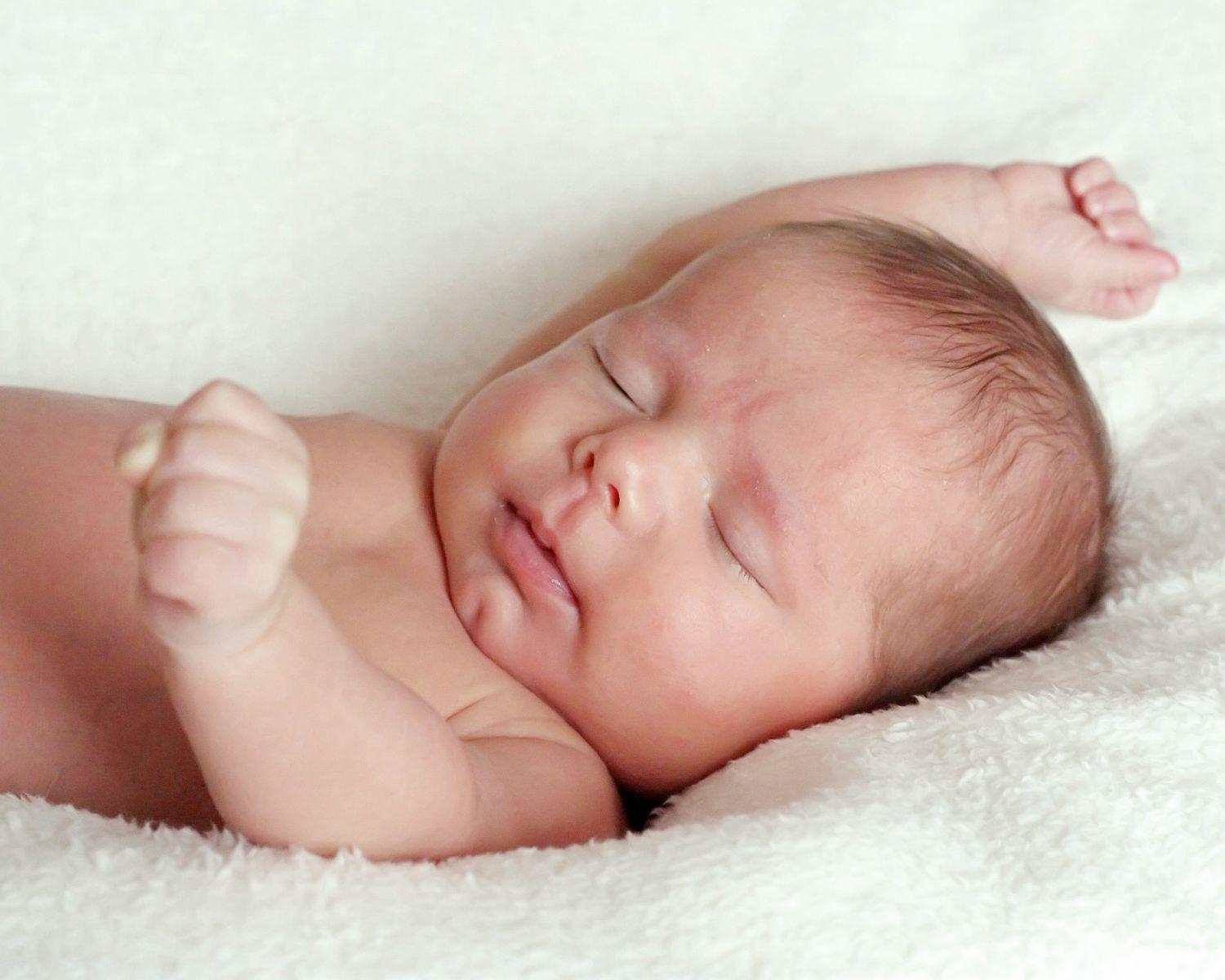 Kako vrućine i znojenje utječu na bebinu kožu