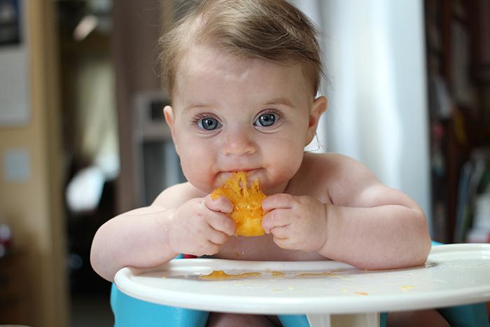 Bebe trebaju početi jesti breskve između 4. i 6. mjeseca - Avaz