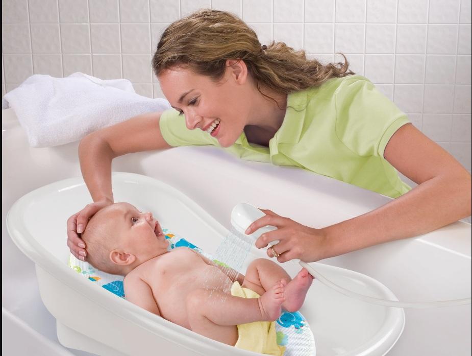 Bebu u početku kupajte u peleni - Avaz