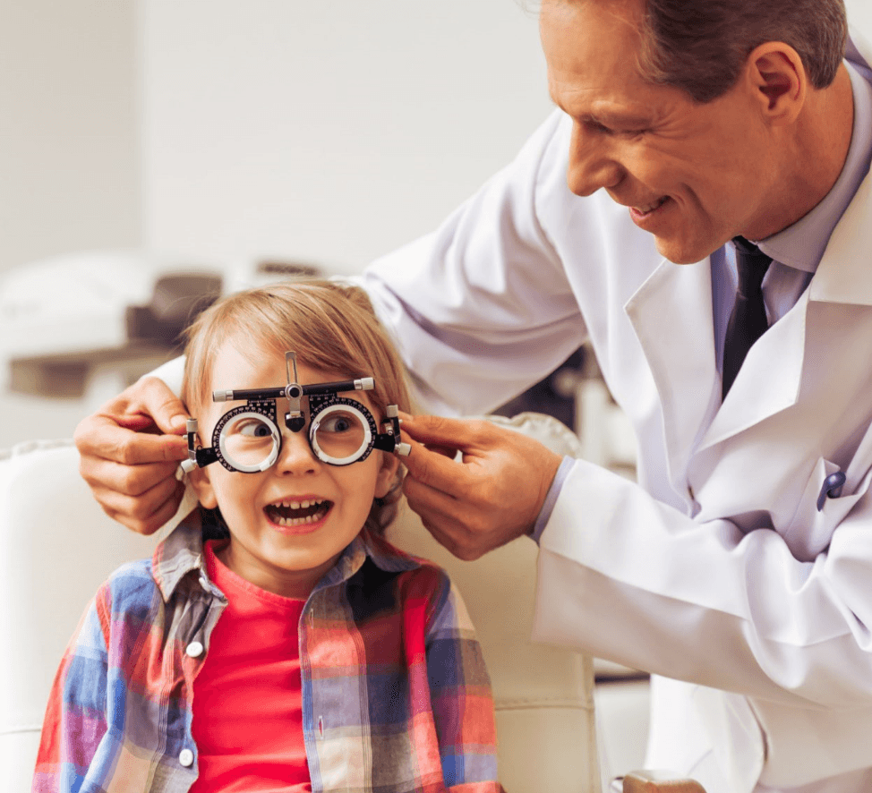 Ljekari preporučuju roditeljima da redovno vode djecu na kontrole vida - Avaz