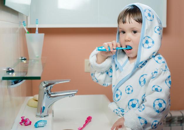 Dijete zube treba prati isključivo nad umivaonikom - Avaz
