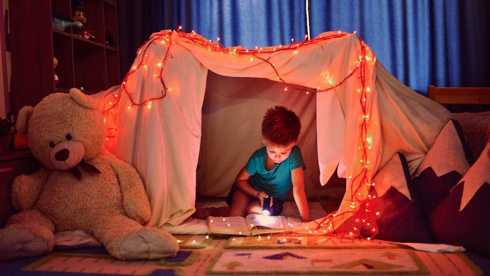 Zašto djeca tako rado grade šatore i pećine