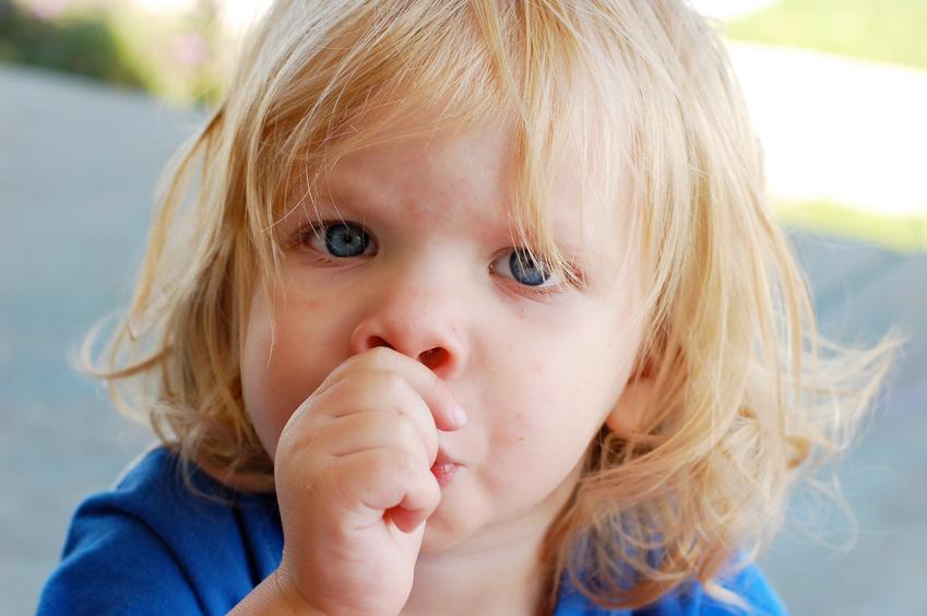 Ako dijete sisa prst nemojte prigovarati, vikati na njega ili vršiti pritisak
