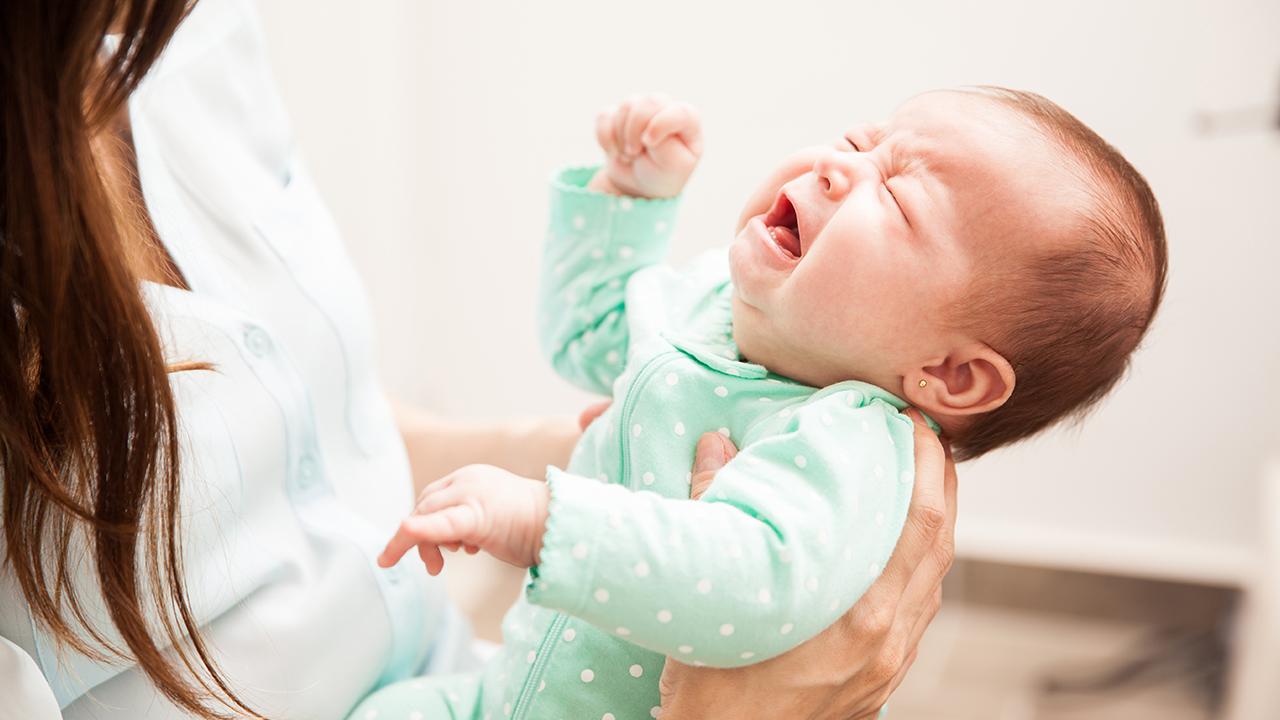 Zašto beba plače i kako je umiriti