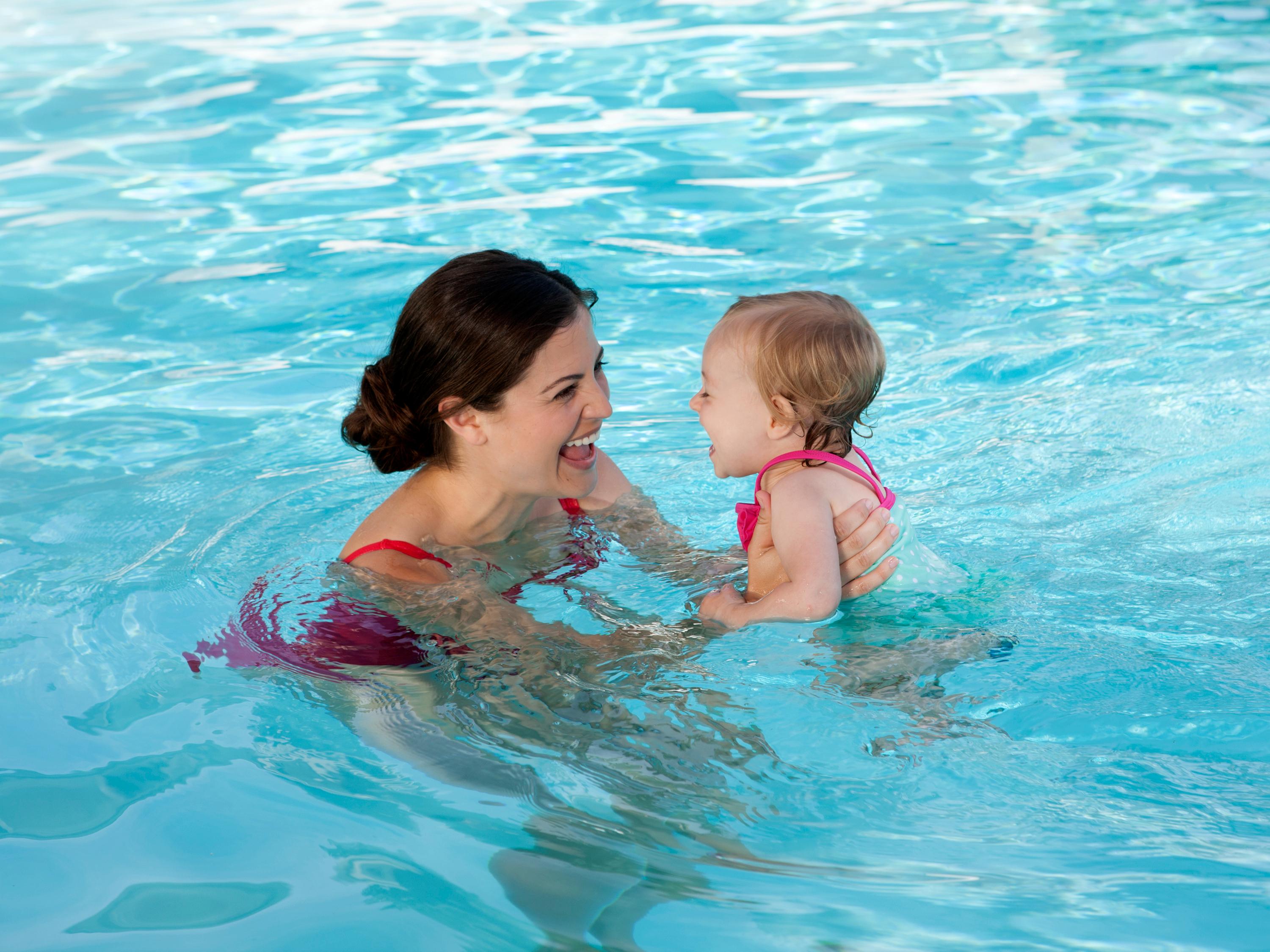 Najbolji uzrast da dijete uči plivati je između treće i pete godine - Avaz