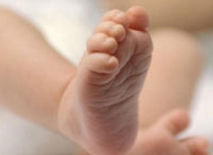 Važno je da bebina odjeća, čarape i cipele ne stežu stopala i prste - Avaz