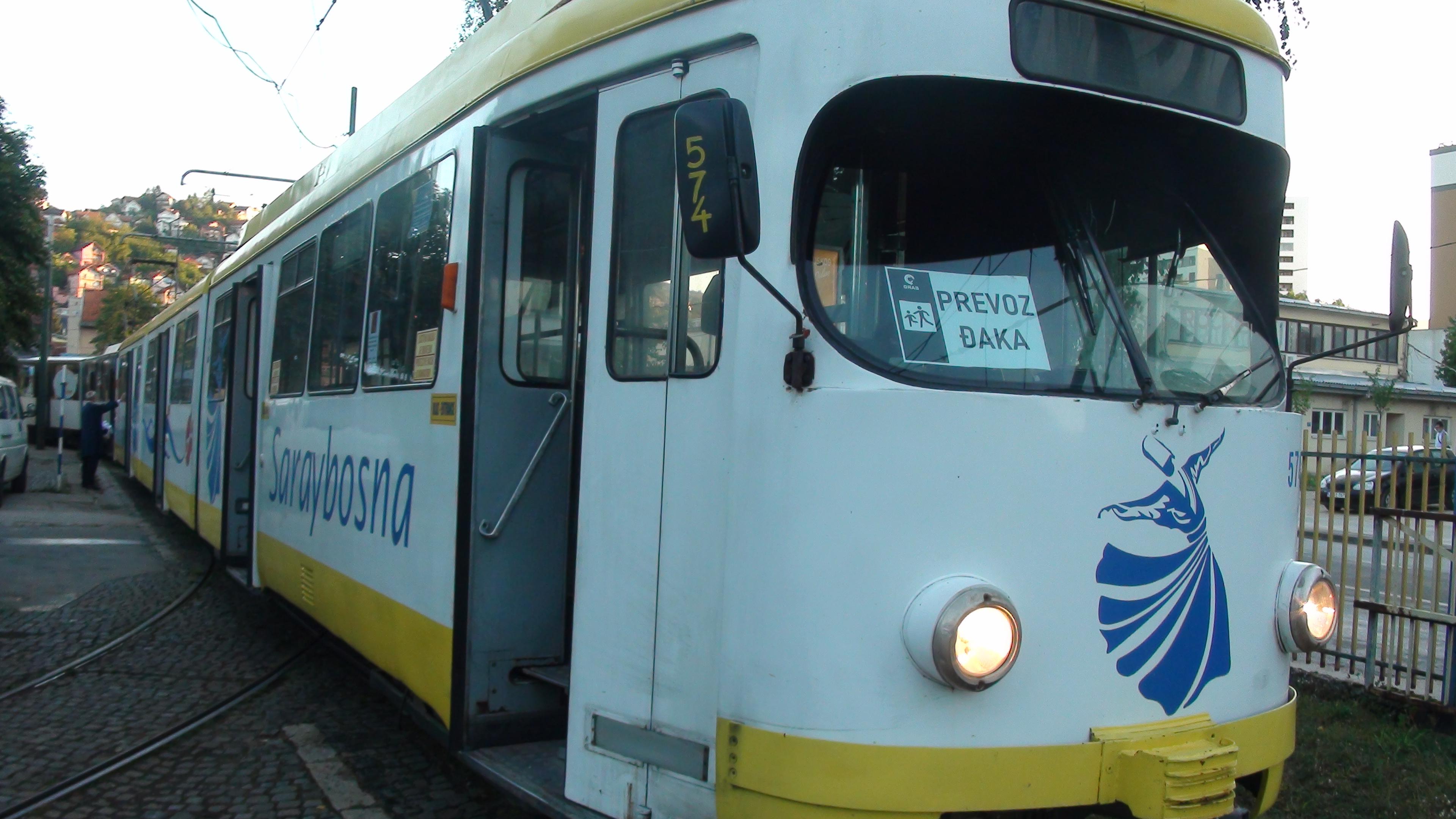 Tri tramvaja GRAS-a za siguran prijevoz učenika do škole