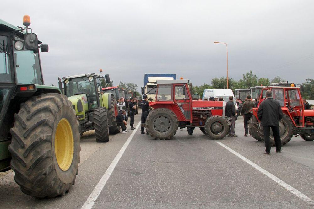 Poljoprivrednici u nikad težoj situaciji, najavljuju proteste i blokadu granica