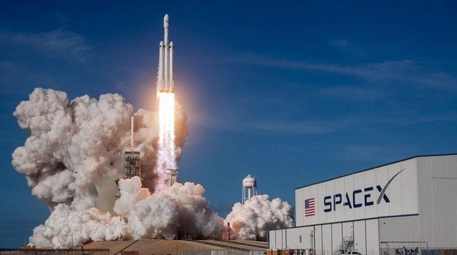 SpaceX to send first all-commercial astronauts to orbit