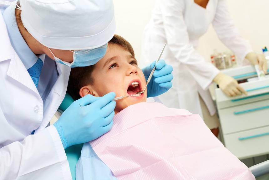 Kada dijete treba prvi put posjetiti stomatologa