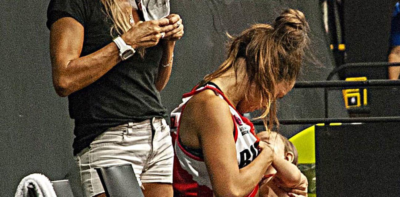 Košarkašica za vrijeme utakmice dojila bebu: Sretna sam zbog toga