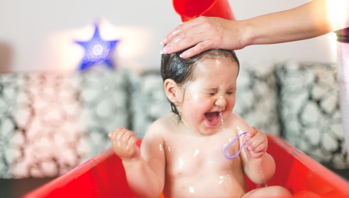 Zašto se bebe plaše kupanja