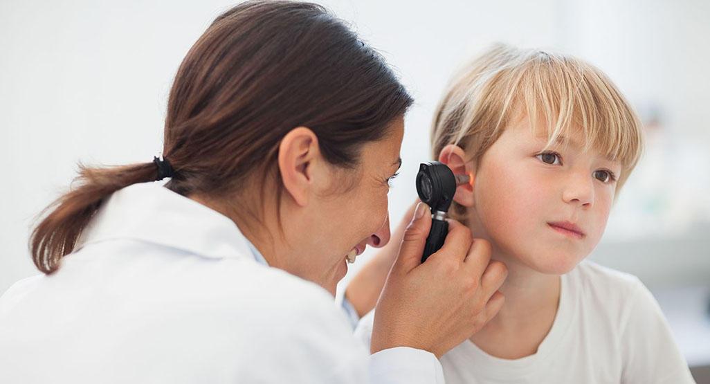 Kako pravilno njegovati uho djeteta
