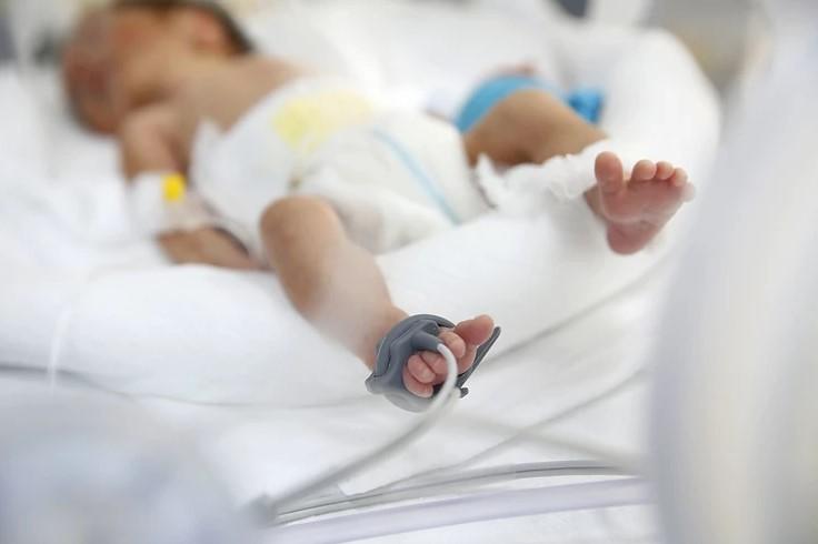 U Srbiji umrla još jedna porodilja od korone: Pet godina se borila da dobije bebu