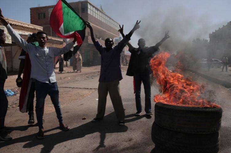 Tokom protesta u Sudanu poginuo 16-godišnjak