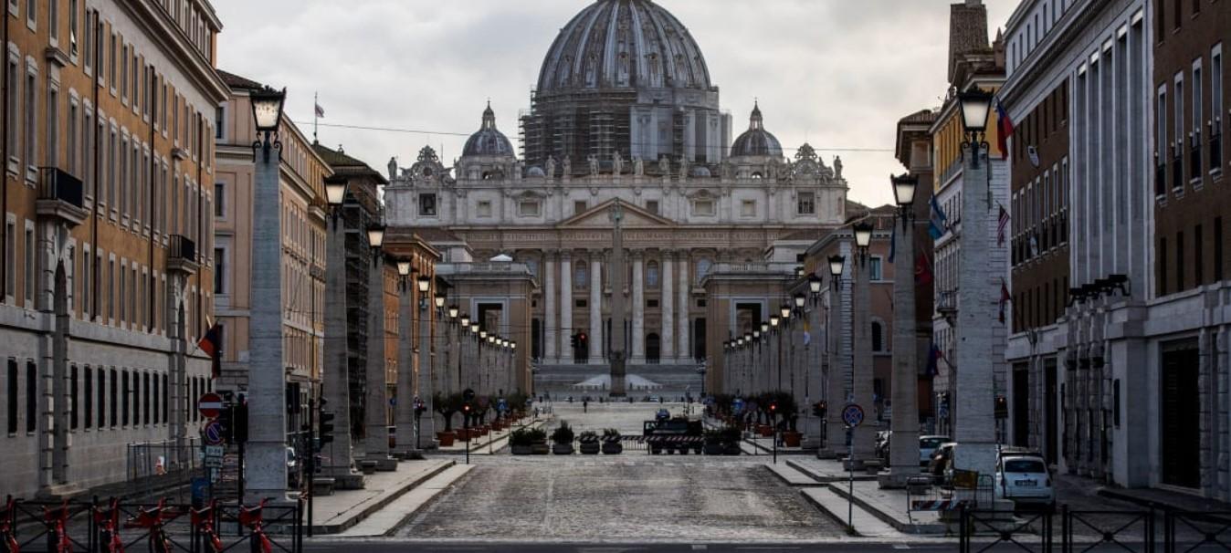 Bijesni turist u Vatikanu razbio bistu: Dok je trčao oborio još jednu