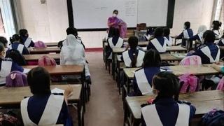 U Bangladešu ponovno otvorene škole uprkos uzbuni zbog vrućine

