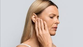 Metode kojima možete izvući vodu iz uha