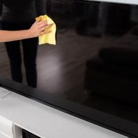 Plašite se da ćete oštetiti televizor dok brišete prašinu: Pročitajte ove savjete i budite bez brige
