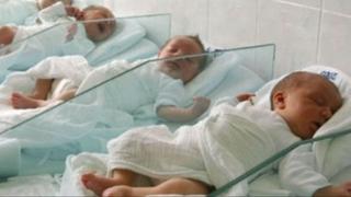 Na UKC Tuzla rođeno šest, u Općoj bolnici "Prim. dr. Abdulah Nakaš" devet beba